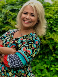 Book with a Certified travel agent Tahiti Specialist