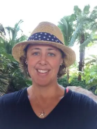 Book with a Certified travel agent Tahiti Specialist