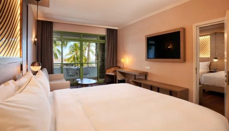 Tahiti & Bora Bora Overwater Luxury Escape with Airfare