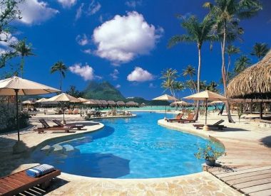 Three Island Love Affair with Airfare