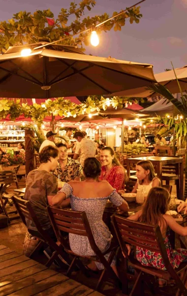 Dîner aux roulottes © Grégoire Le Bacon