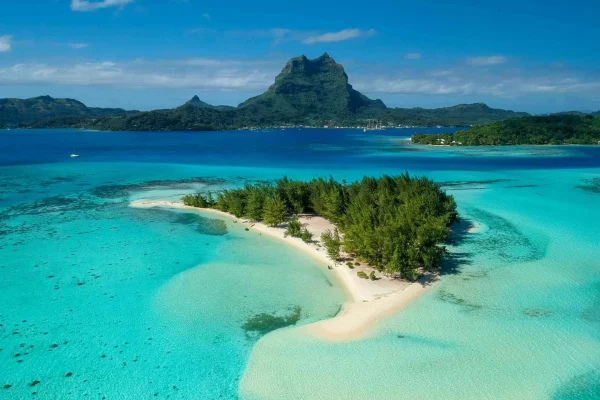 Motu Tapu in Bora Bora © Mark Fitz