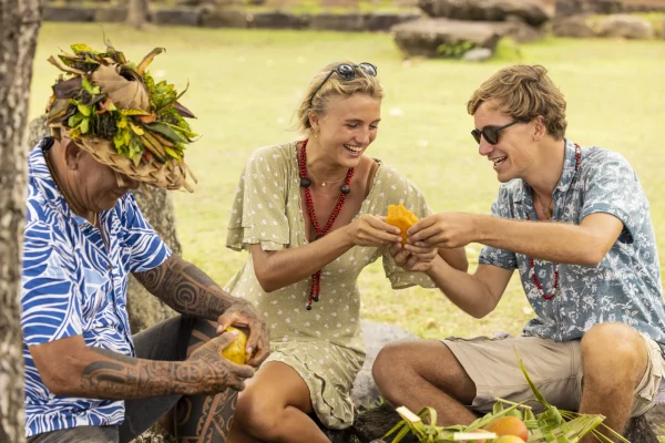 Mango tasting © Grégoire Le Bacon