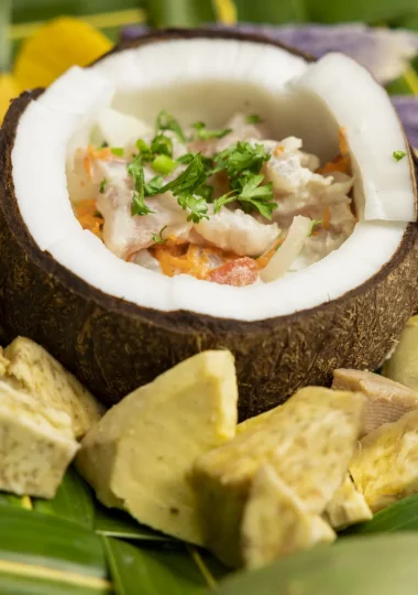 Raw fish with coconut milk is Tahiti's national dish © Grégoire Le Bacon