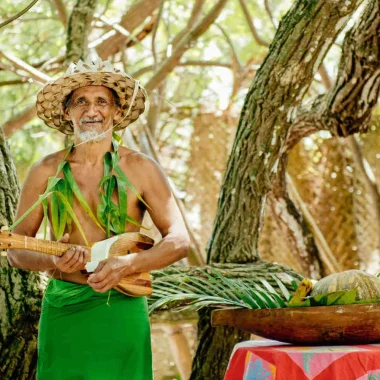 Player with his Ukulele from Moorea © Hélène Havard