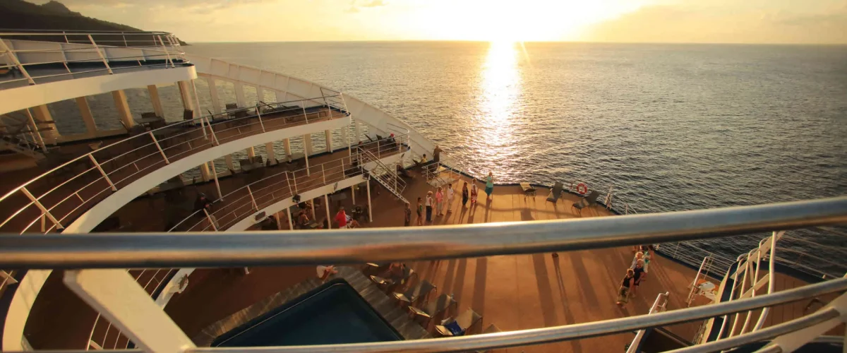 Aranui cruise boat in the waters of Tahuata with its sunset © Tahiti Tourisme