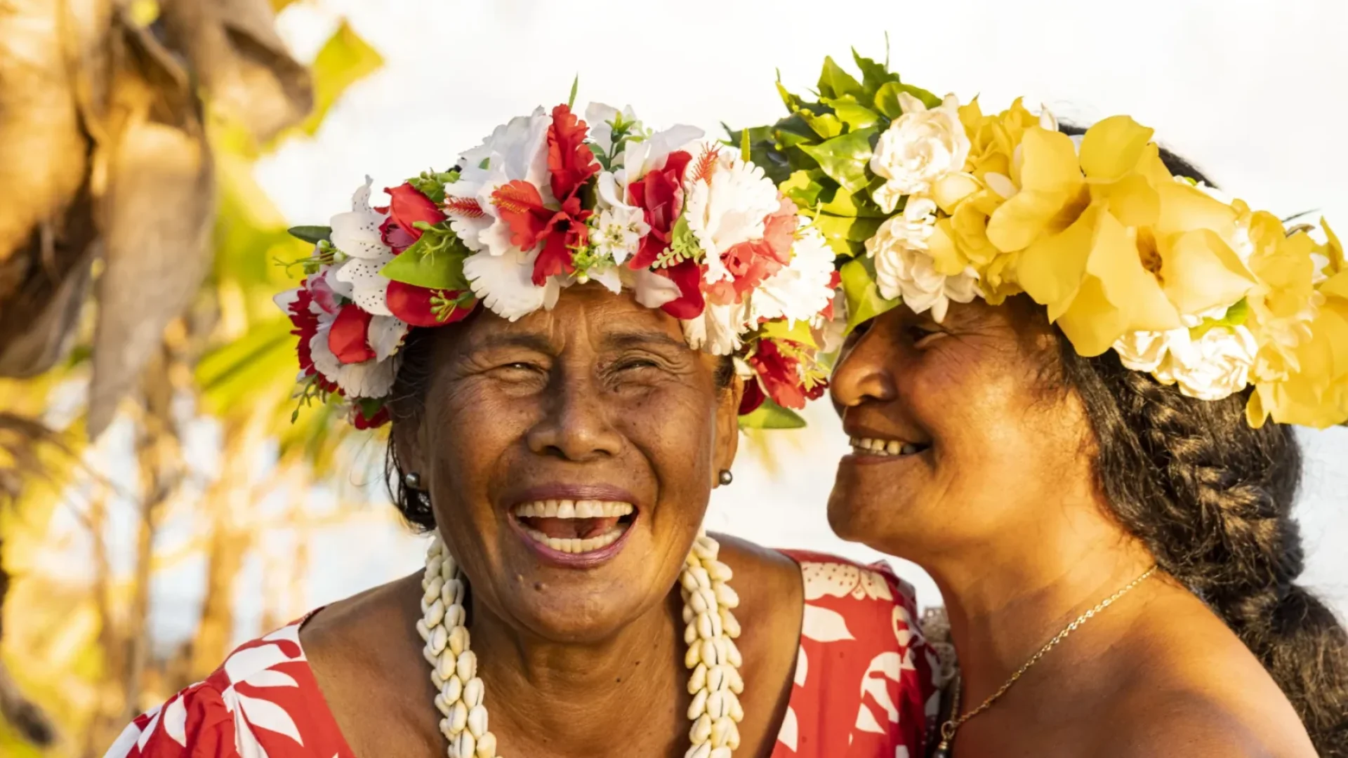 Although French is the official language in French Polynesia, Reo ma'ohi is still spoken fluently by the majority of the local population © Grégoire Le Bacon
